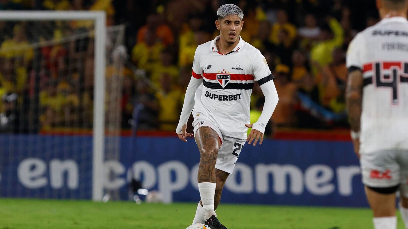 Alan Franco comemora 100 partidas com a camisa do São Paulo, enquanto as negociações para a renovação progridem.