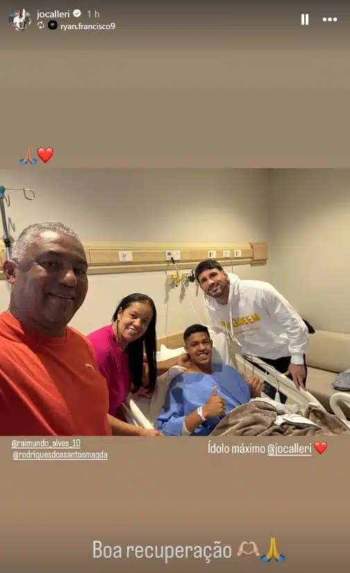 Calleri vai ao hospital visitar Ryan Francisco depois que o jovem talento foi submetido a uma cirurgia.