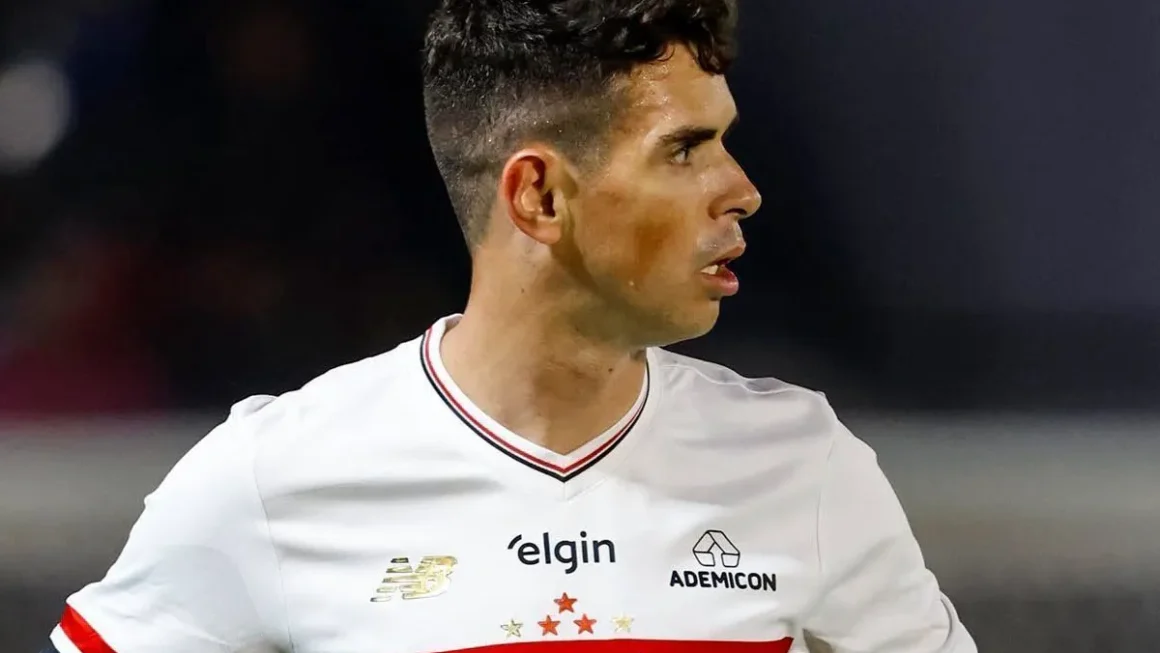 Aos 34 anos, o meio-campista já havia demonstrado descontentamento devido a um número elevado de lesões